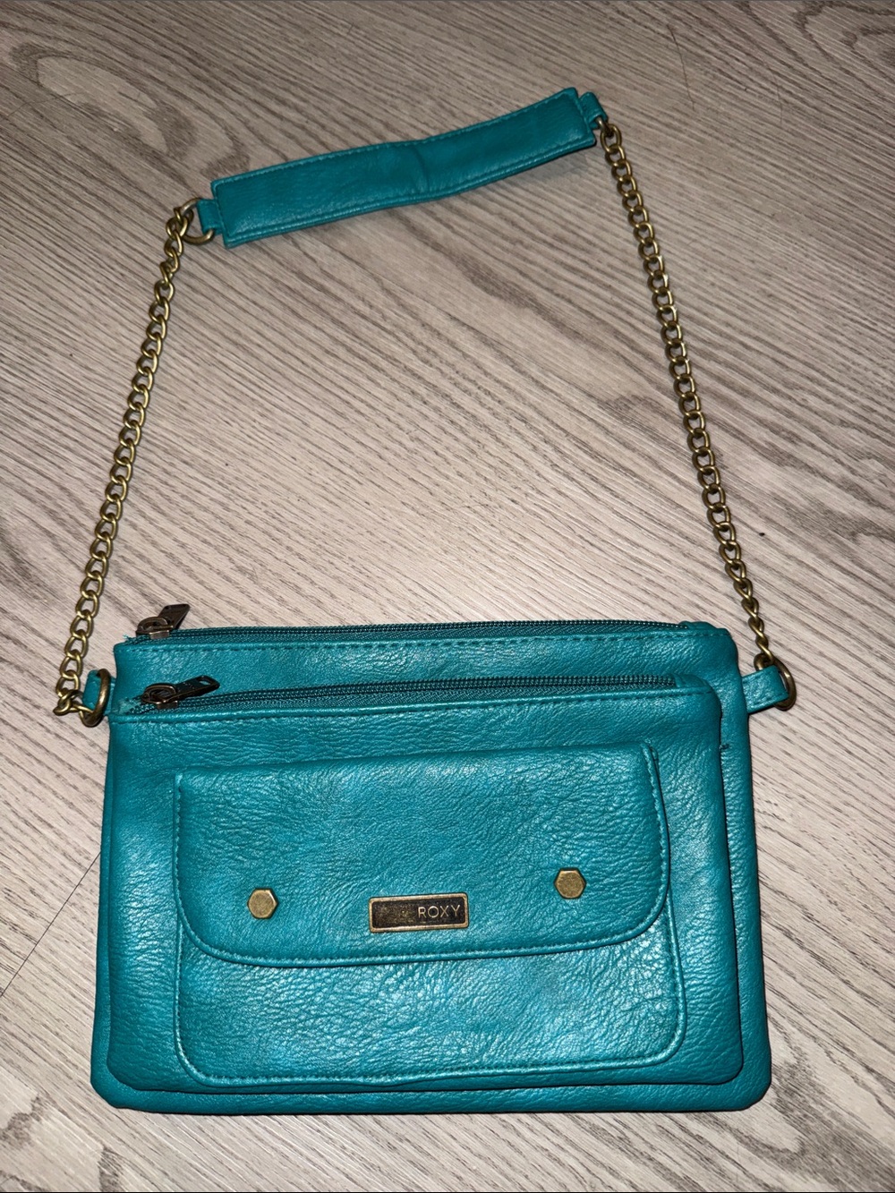 Roxy Teal Crossbody Bag with Gold Chain Strap